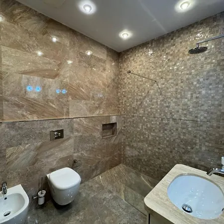 Apartment сдается трех комнатная стильная и современная с дизайнерским ремонтом! 50квм Vilnius